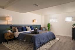 Cozy 1BR King Bed w/ Kitchen Near RiNo