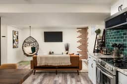 King Bed 1BR Garden Suite Near RiNo