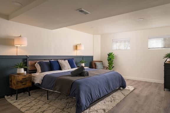 Cozy 1BR King Bed w/ Kitchen Near RiNo
